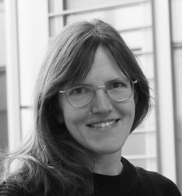 Dr. Claudia Finger